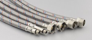 Подводка для воды SANLUX